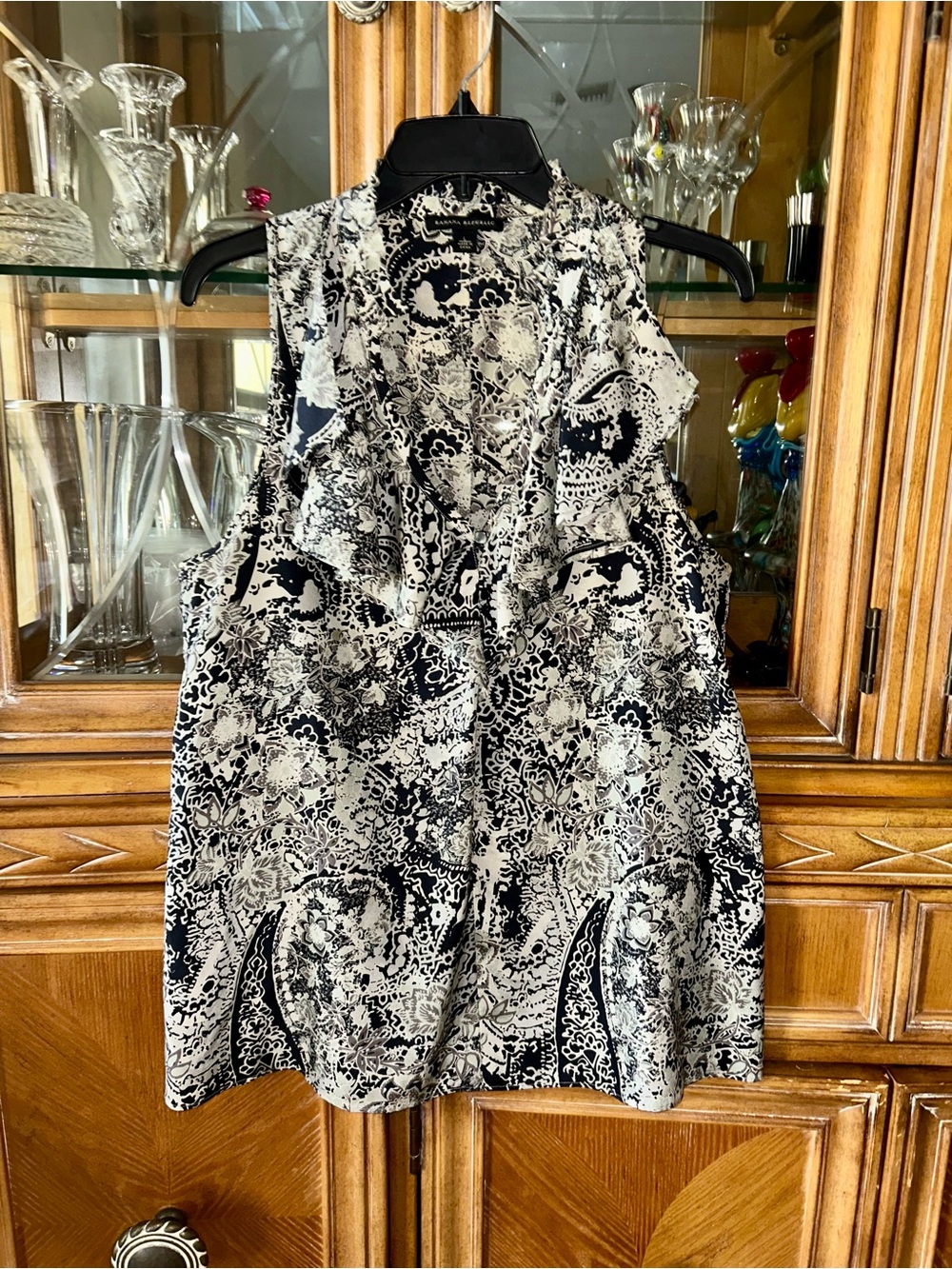 Banana Republic Black and Beige Paisley Ruffle Sleeveless Top - 100% Silk